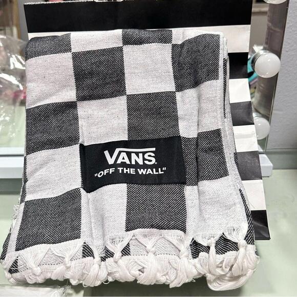 VANS Family Exclusive Bundle - Picture 3 of 5